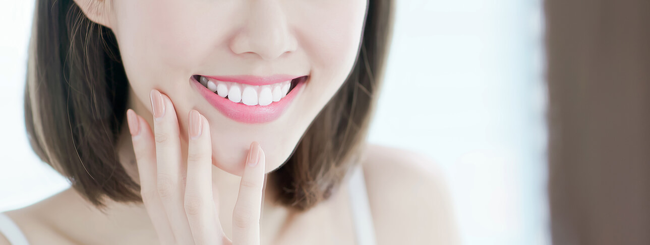 a smiling woman with great teeth